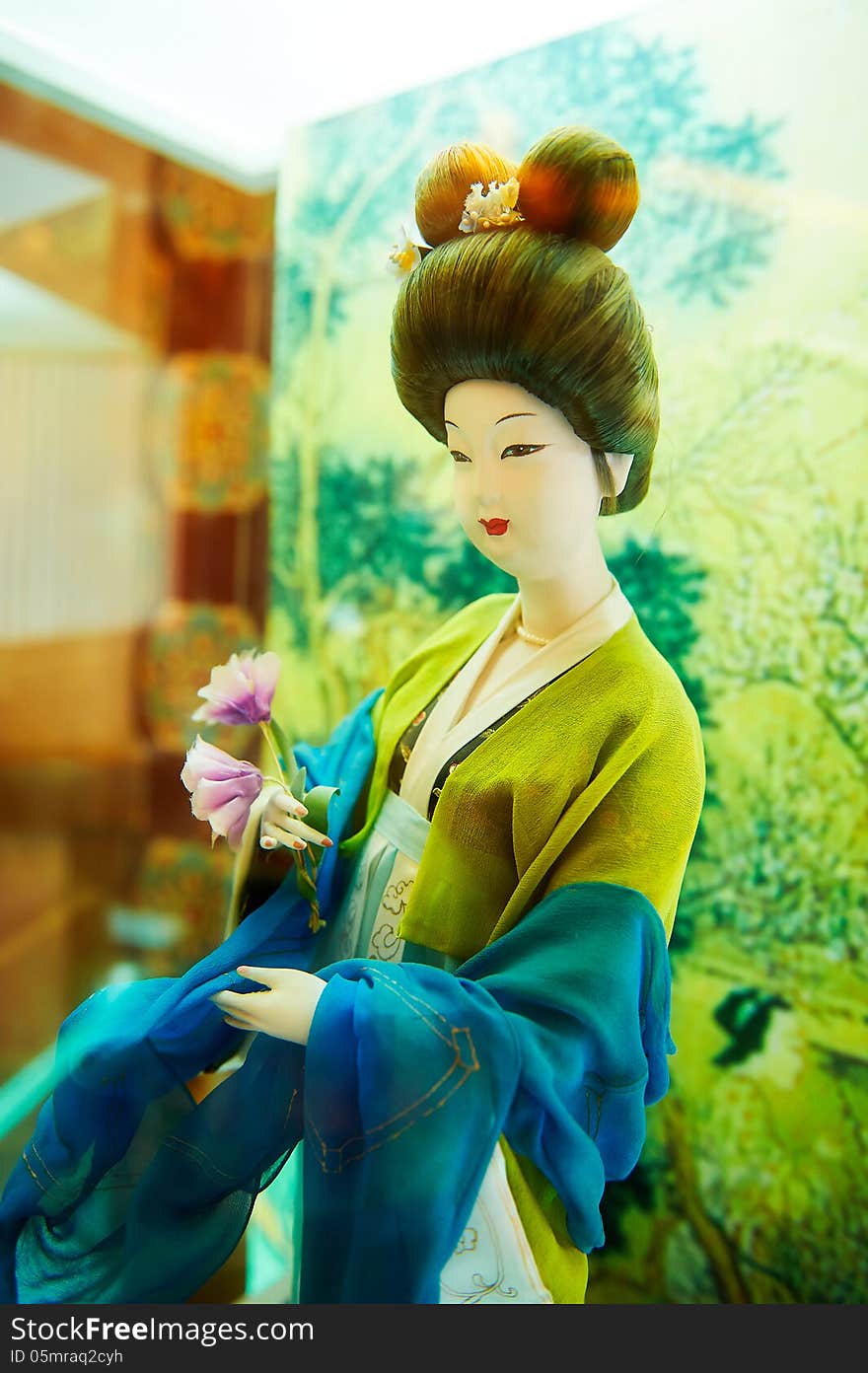 Take the flower woman silk figurines xian