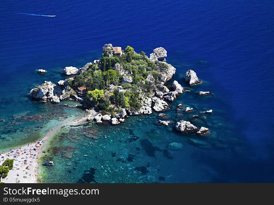 Blue lagoon, island paradise.