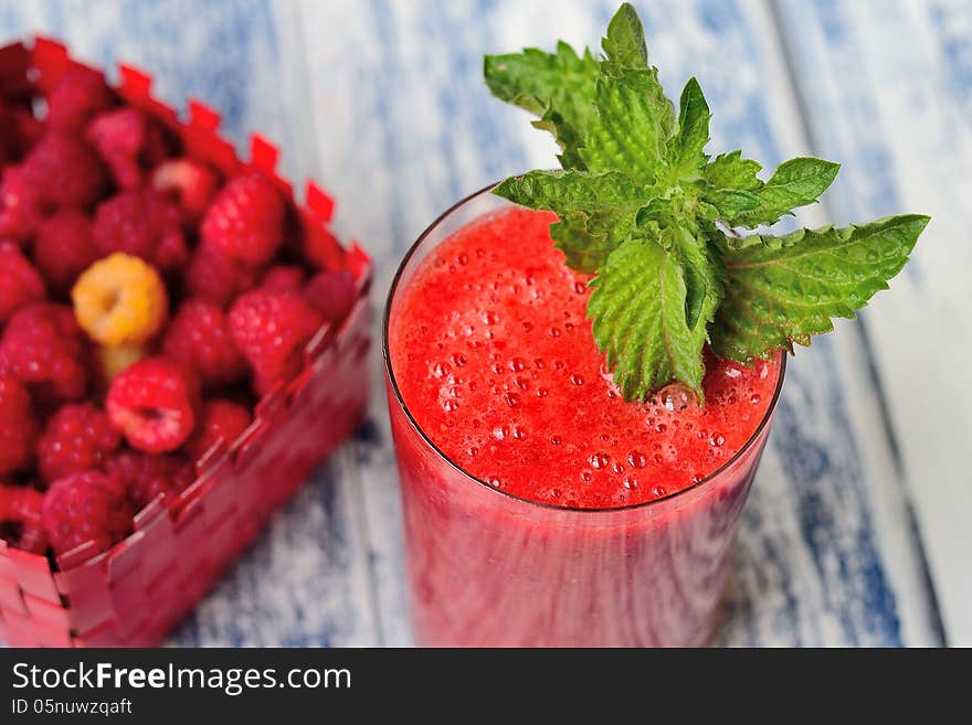 Mixed fruit drinks with mint. Mixed fruit drinks with mint