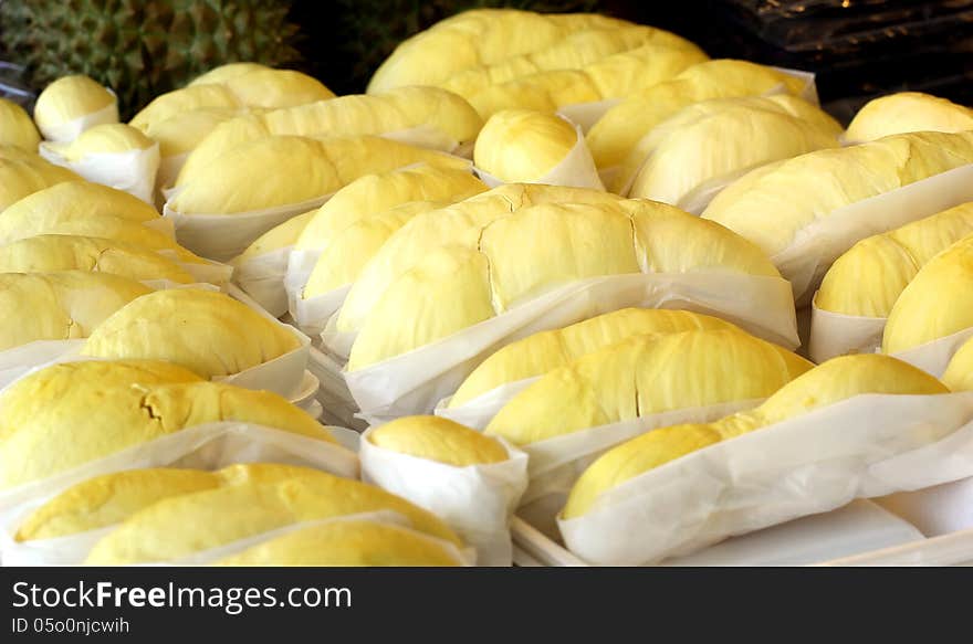 Peeled durian