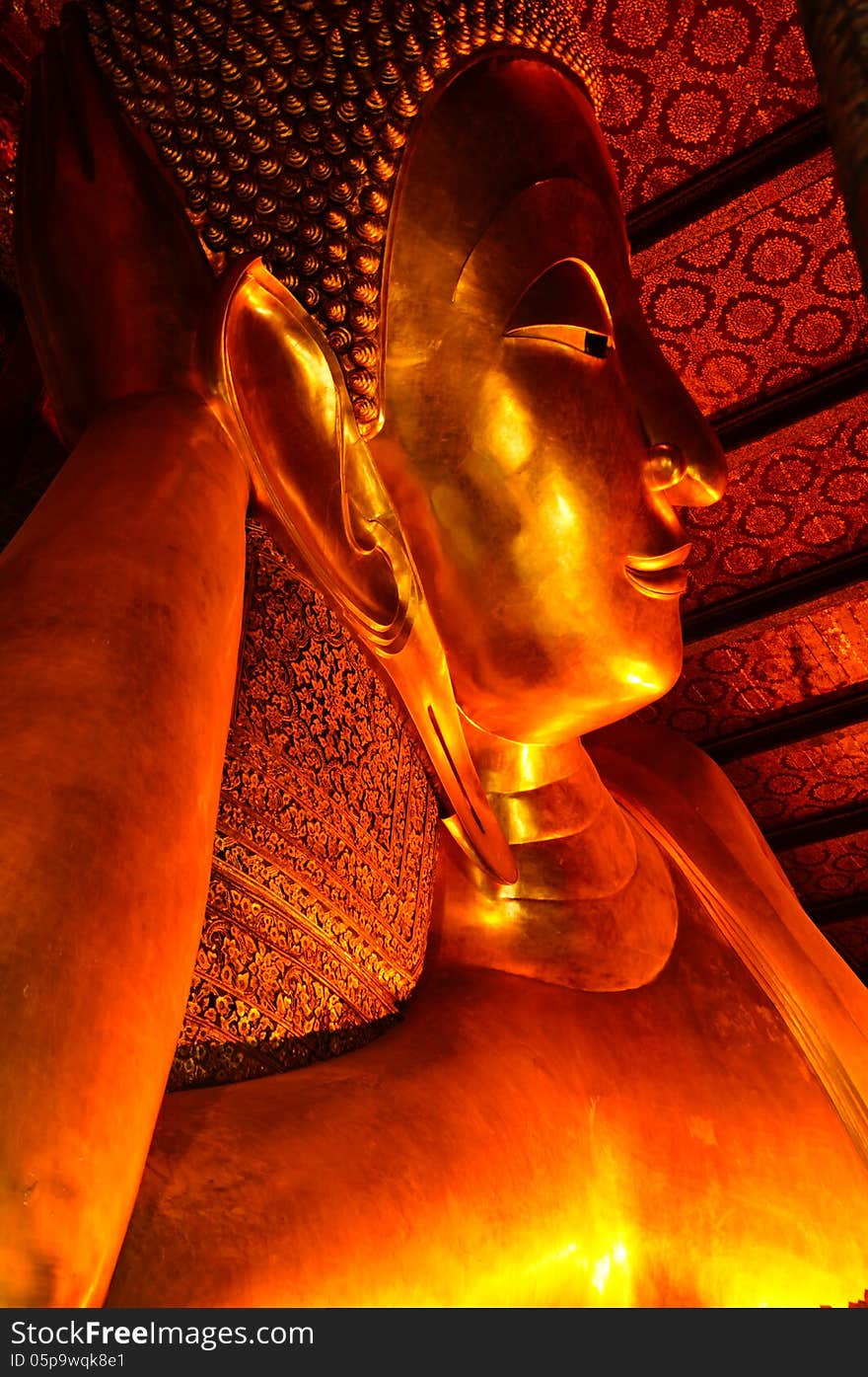 Buddha images in the hall of Wat poh, Bangkok. Buddha images in the hall of Wat poh, Bangkok