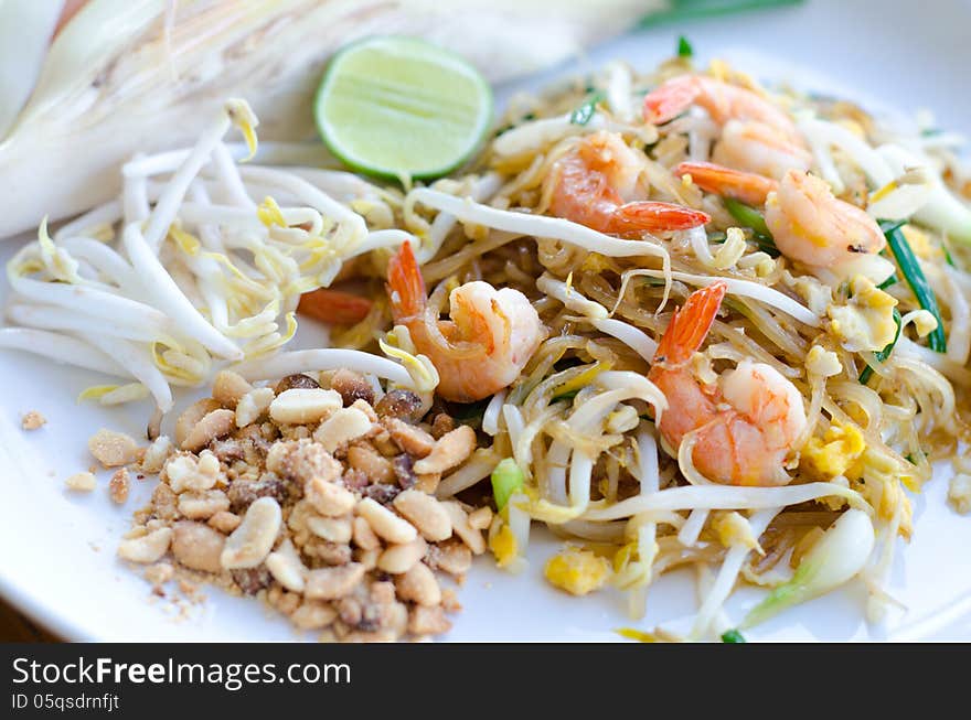 Pad thai