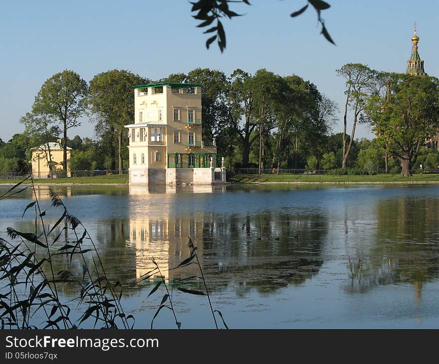 Peterhof.Tsaritsyn pavilion