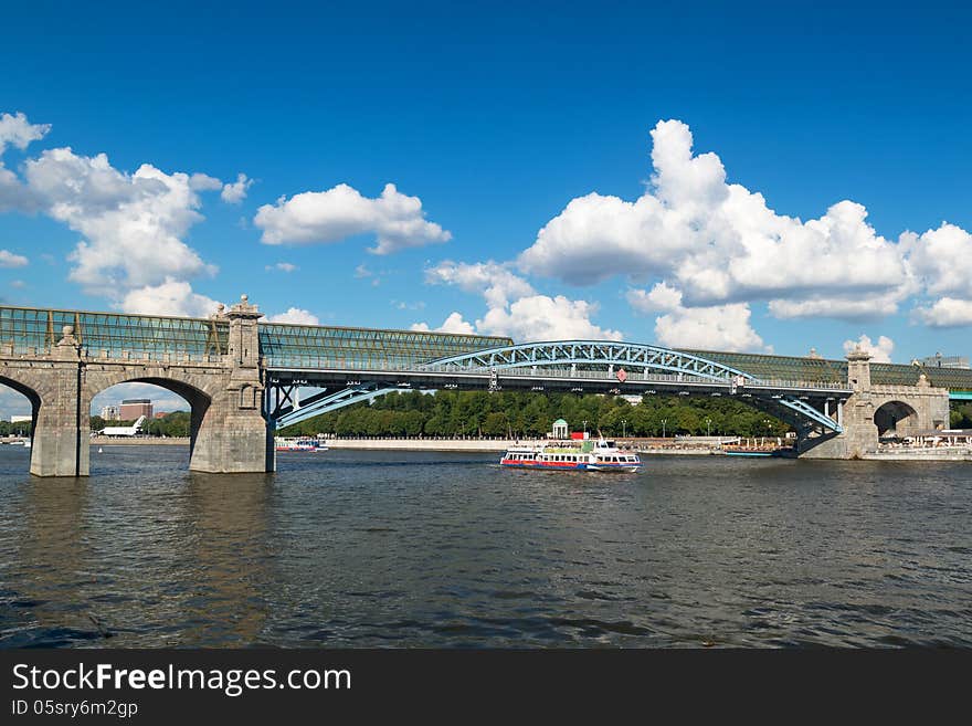 Pedestrian Andreevsky bridge in Moscow