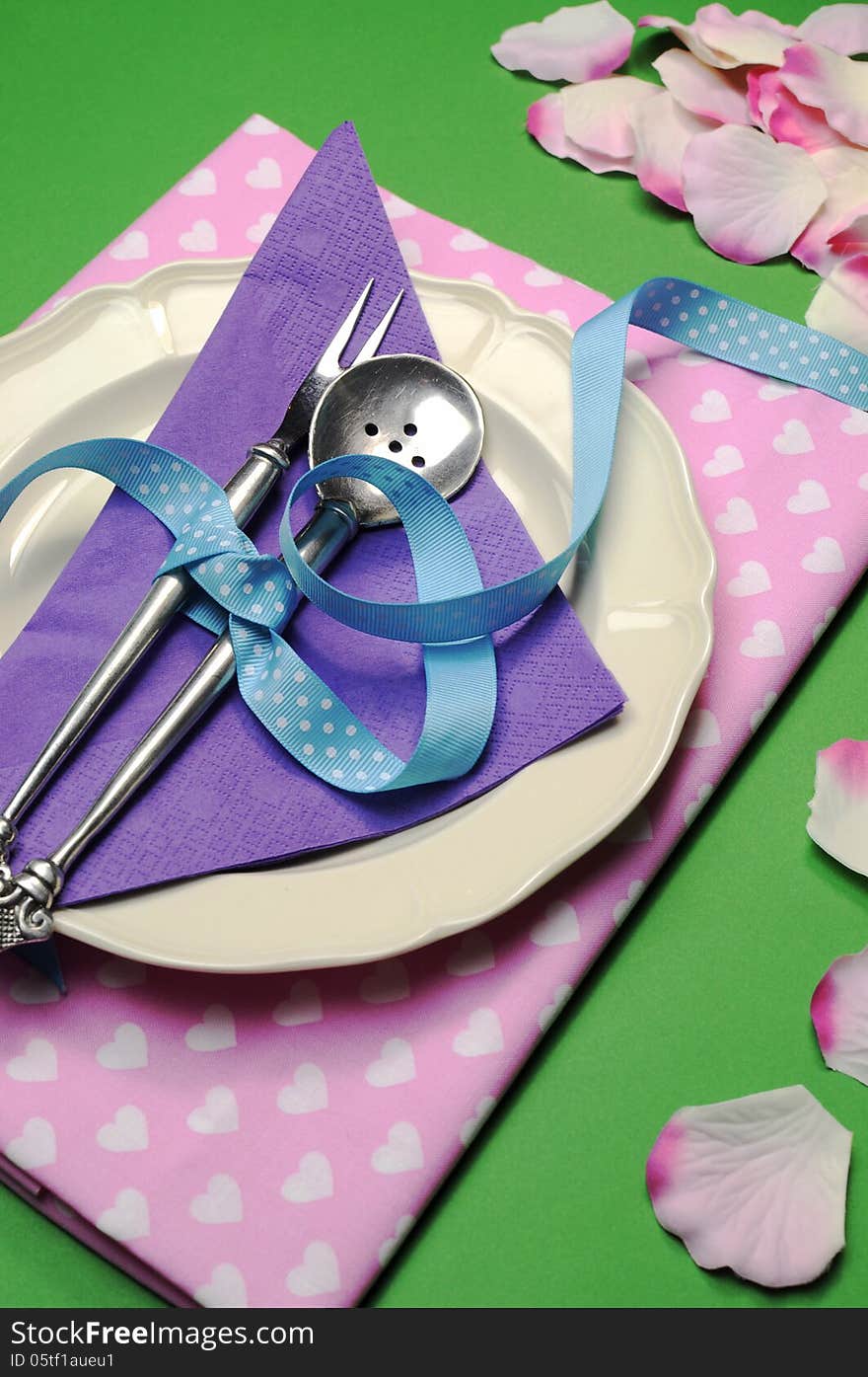 Purple & Pink Hearts Dinner Table Place Setting - Vertical