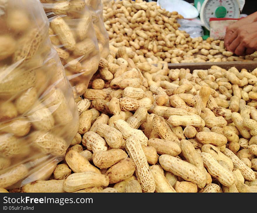 Boiled peanuts