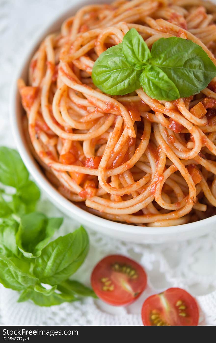 Pasta With Tomato Sauce