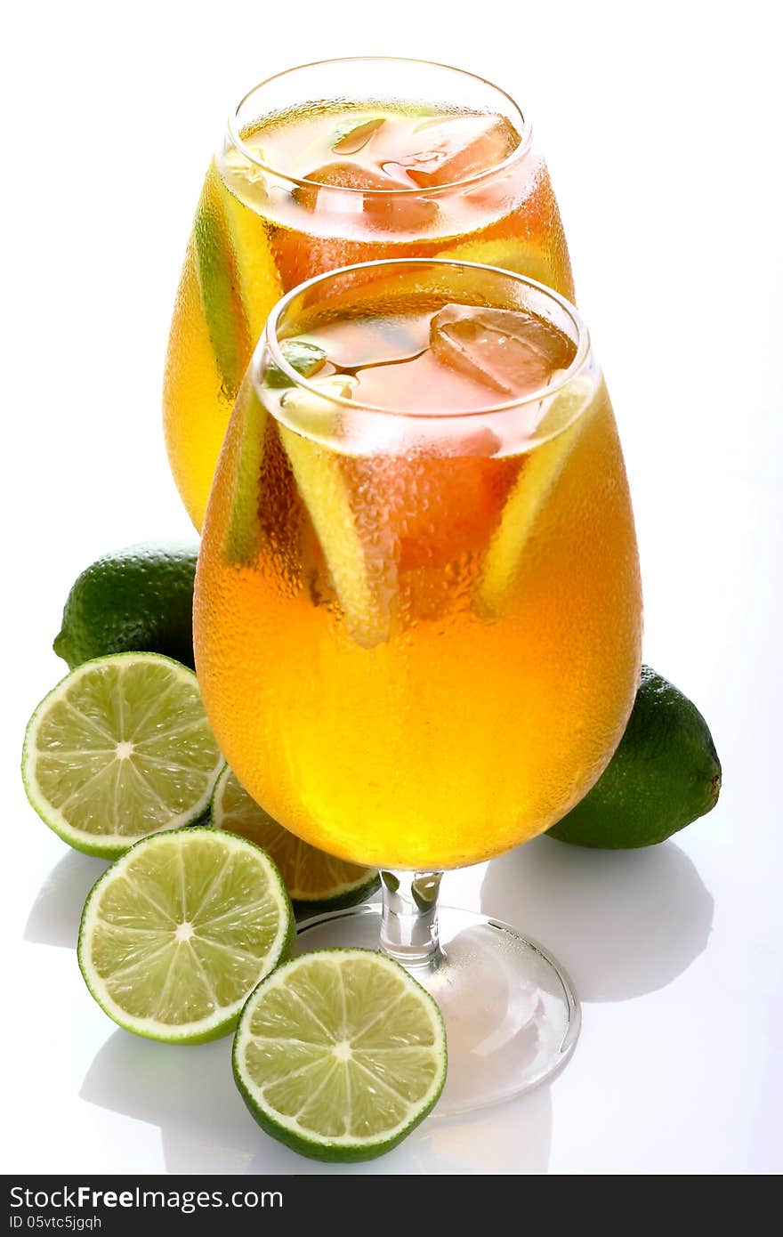 Citrus cocktail with lime