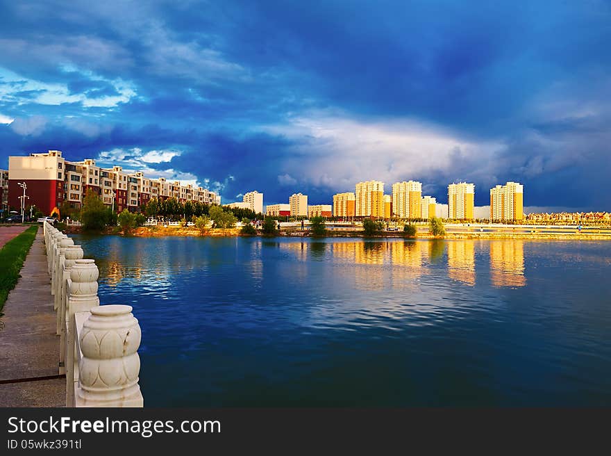 The evening of the Yandu lake