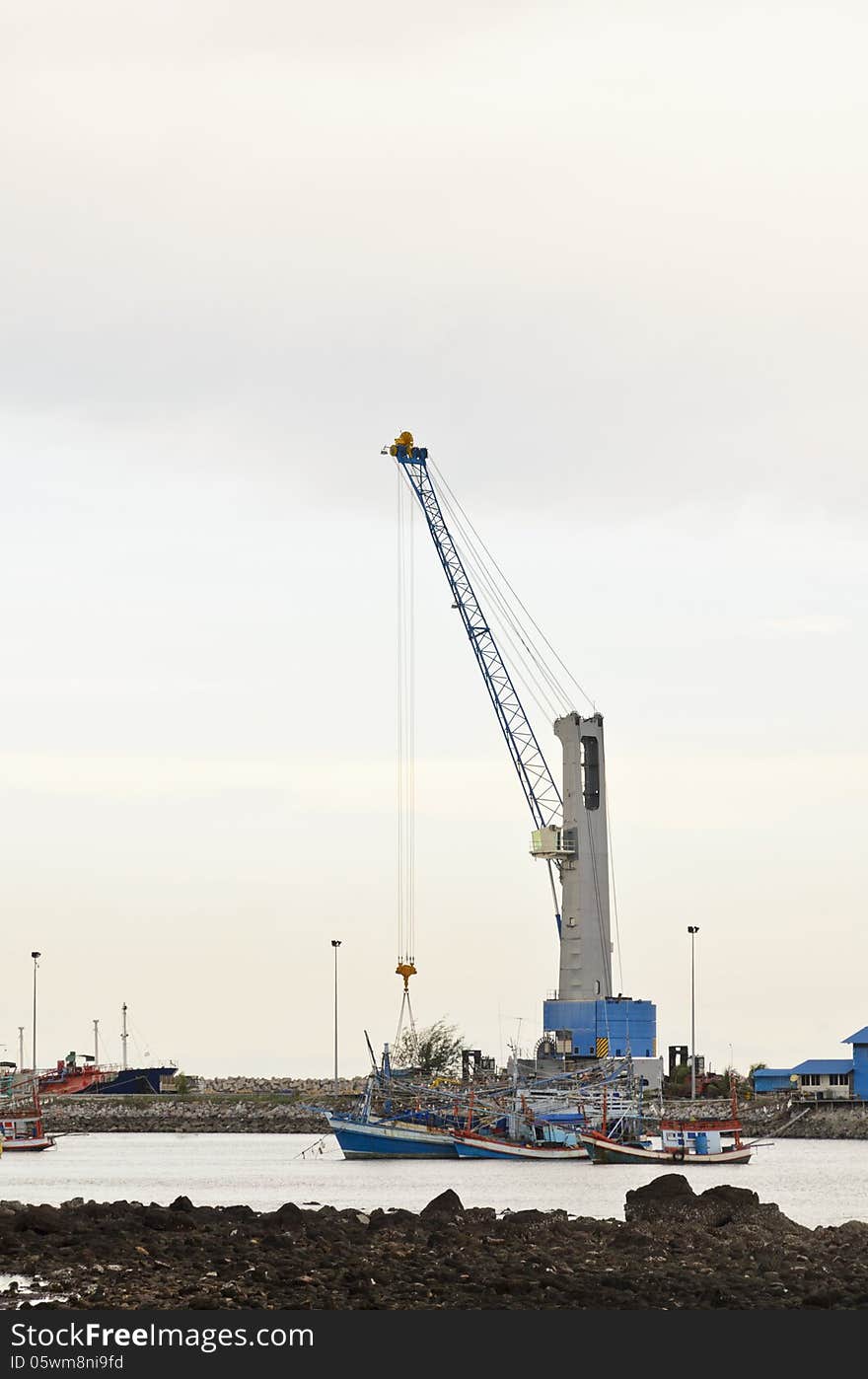 Harbor crane