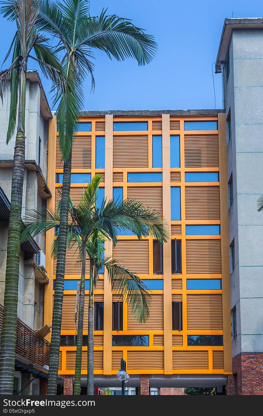 Tropical hotel with modern exterior wall design