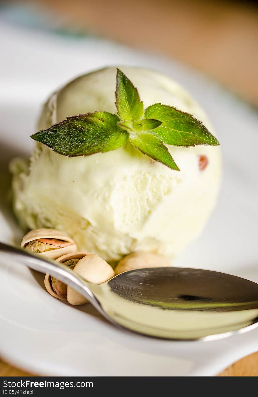 Pistachio ice cream