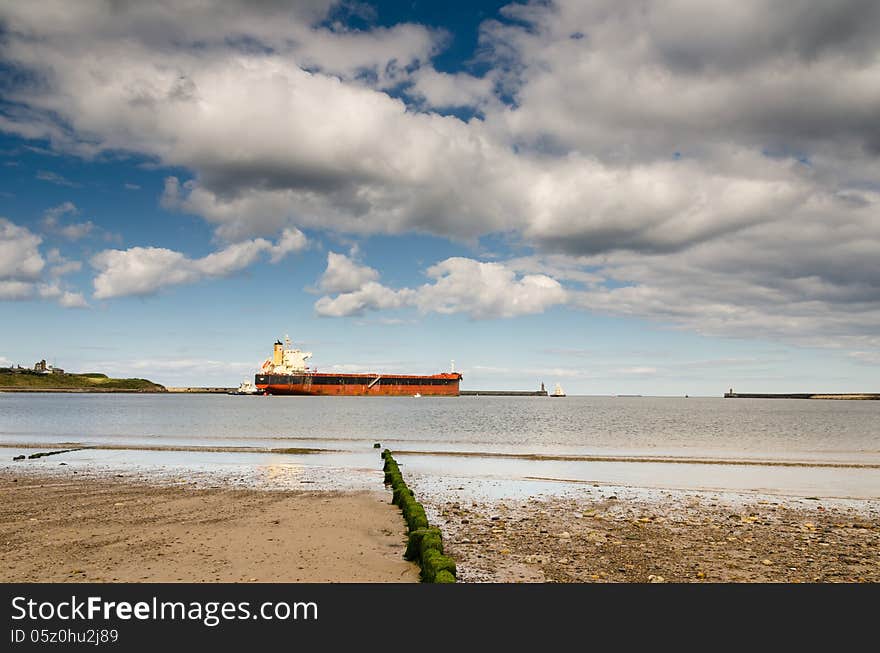 Cargo ship leaving the River Tyne