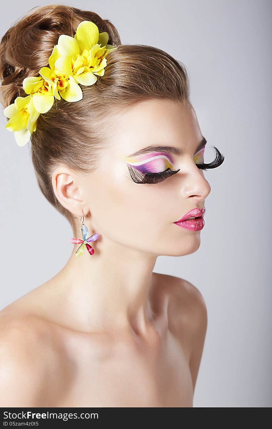 Glamorous Fashion Girl with trendy Fantastic Eye Makeup. Glamorous Fashion Girl with trendy Fantastic Eye Makeup