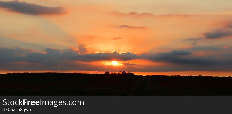 A cloudy sunset in the Midwest