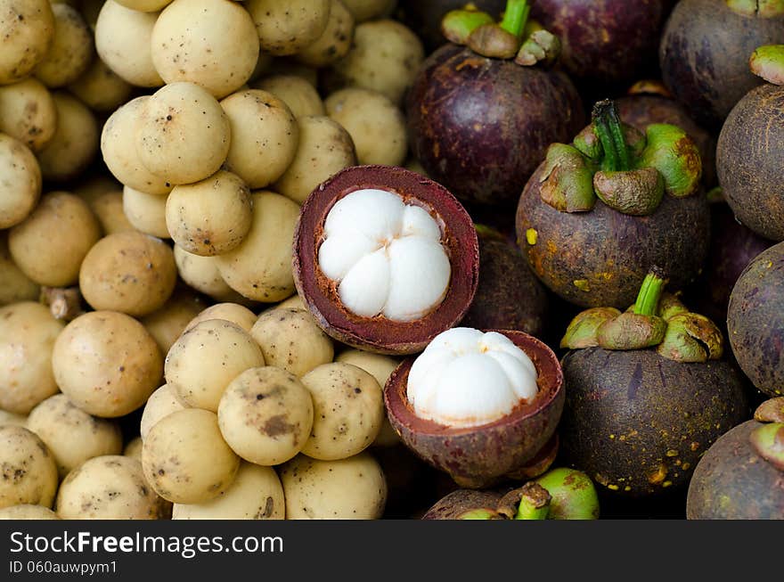 Lansium domesticum and mangosteen in market, Thailand