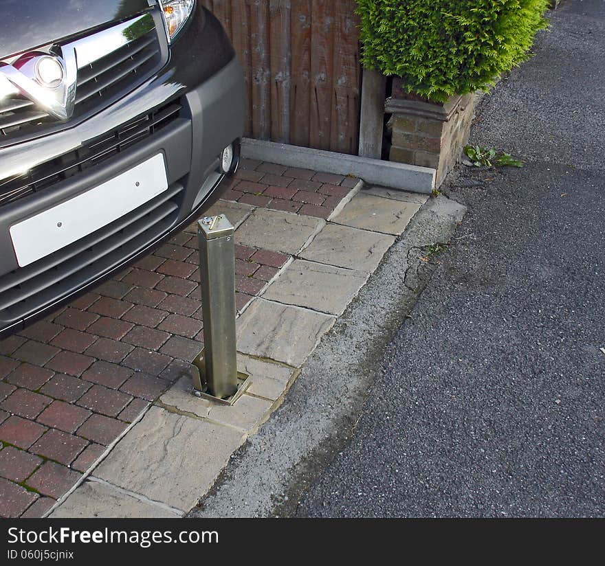 Vehicle Security Post