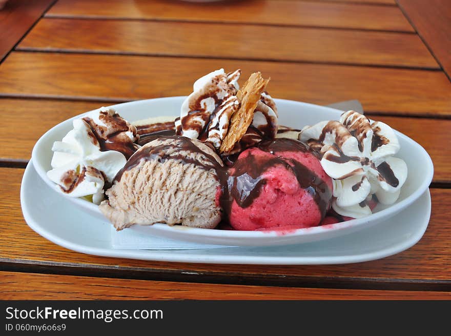 Ice cream Banana Split In a Bowl.