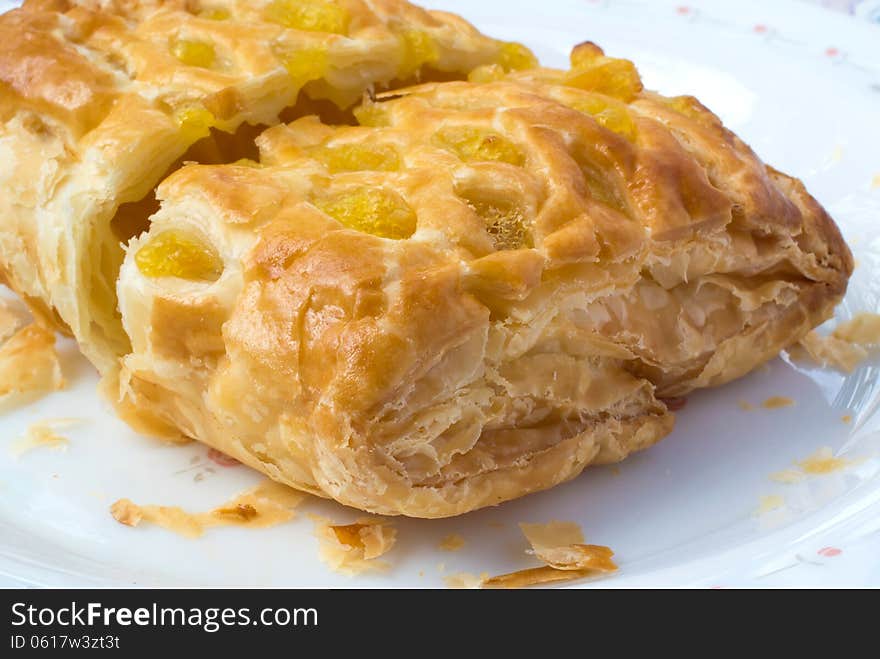 Pineapple pie on a plate