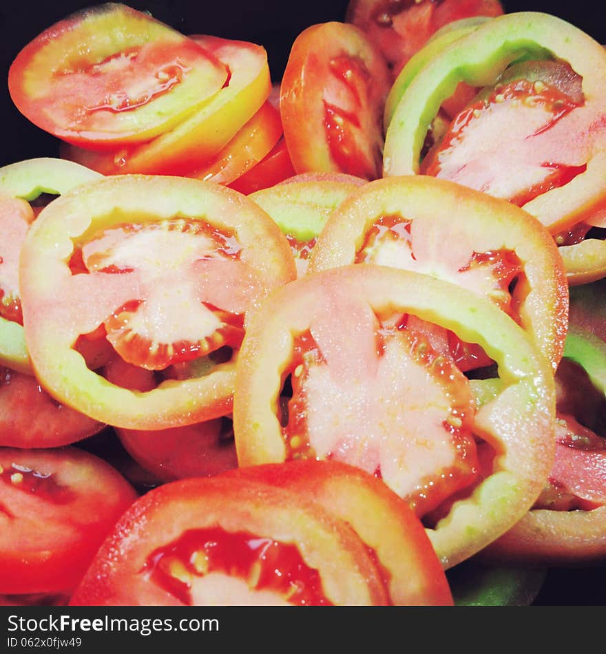 Close up image of tomato sliced