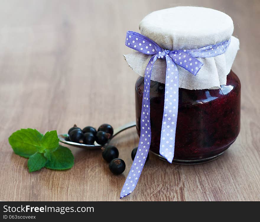 Black currants jam