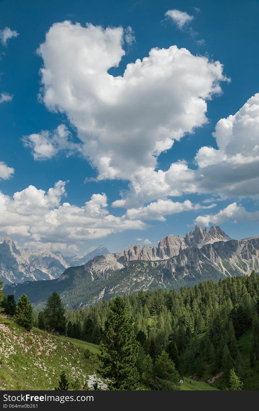 Heart-shaped cloud in the mountains