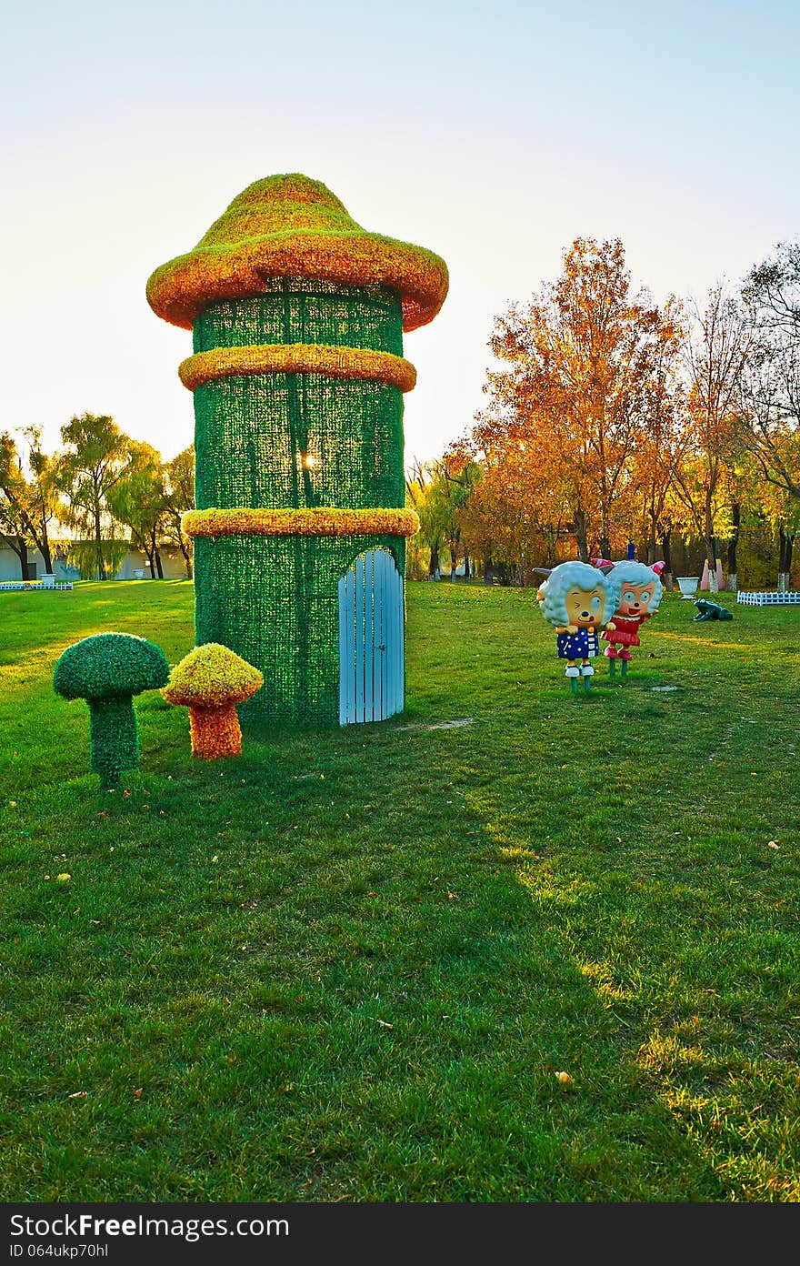 The photo taken in China's heilongjiang province daqing city,children's park.The time is October 15, 2013. The photo taken in China's heilongjiang province daqing city,children's park.The time is October 15, 2013.