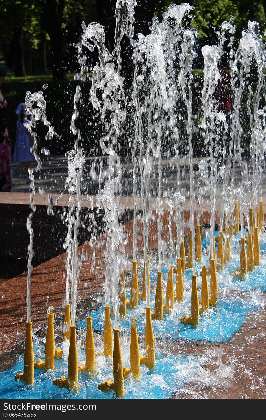 Jet of the water on the fiuntains in city park