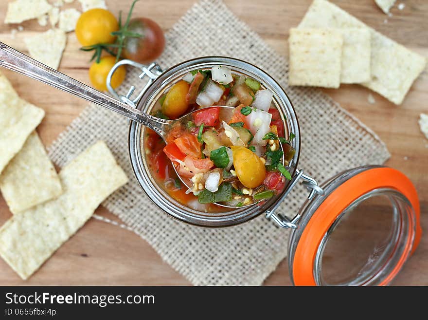 Fresh Salsa & Chips