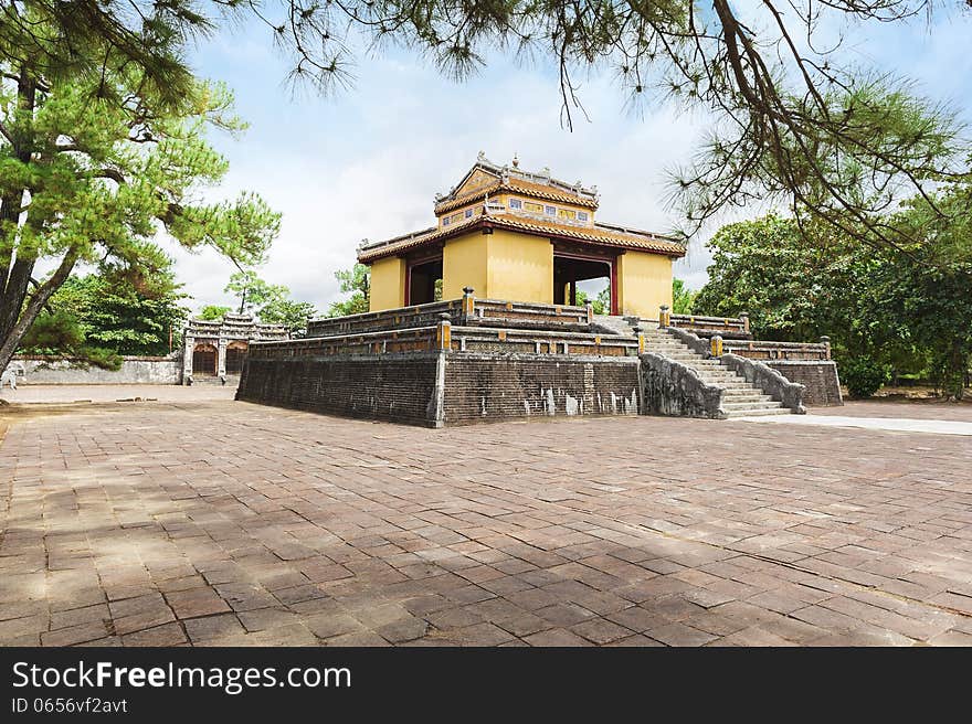 The Bi Dinh - Stele Pavilion - In Minh Mangâ€™s Royal Tomb