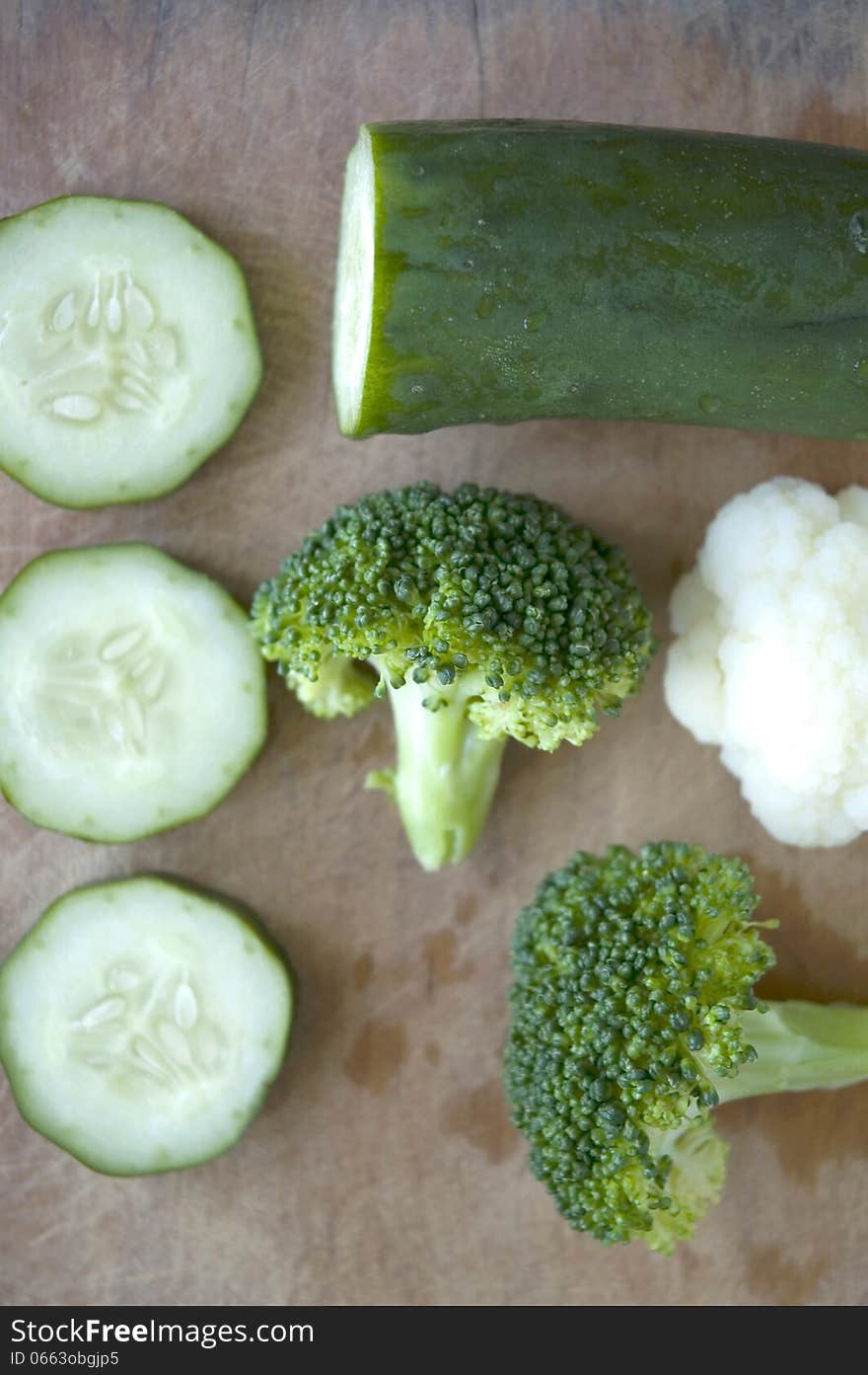 Three kinds of green vegetables