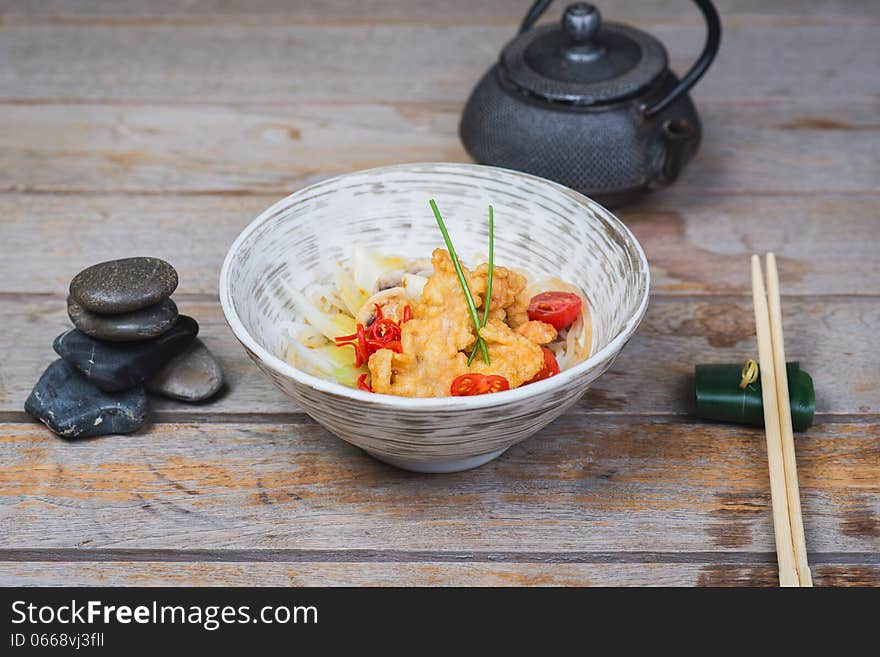 Udon With Fried Chicken And Vegetables