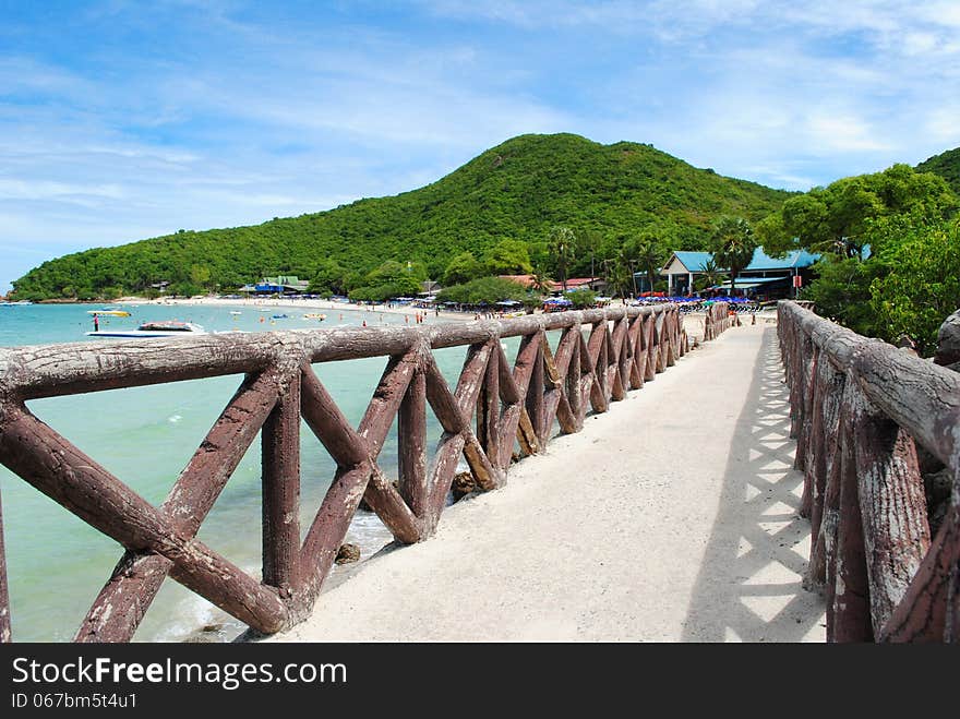 Sea Kho Larn ThaiLand Beach6