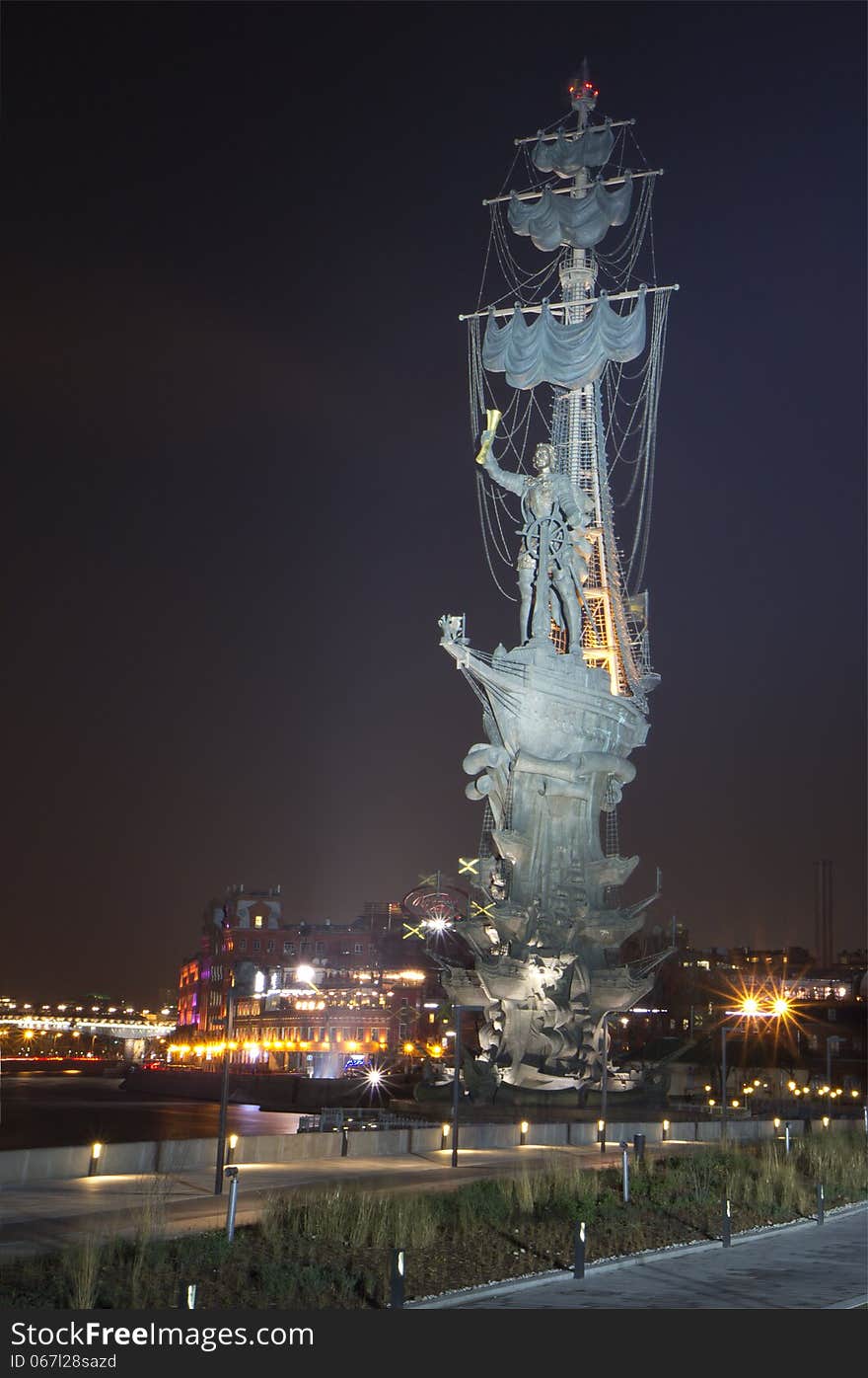 Monument To Peter The Great (Moscow) The monument was built in 1997 by order of Moscow Government . Total height of the monument is 98 meters. Monument To Peter The Great (Moscow) The monument was built in 1997 by order of Moscow Government . Total height of the monument is 98 meters.