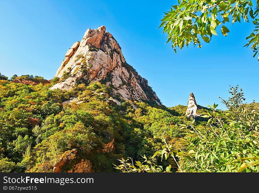 The photo taken in China's Hebei province qinhuangdao city,Zu mountain scenic spot,the gallery valley.The time is October 3, 2013. The photo taken in China's Hebei province qinhuangdao city,Zu mountain scenic spot,the gallery valley.The time is October 3, 2013.