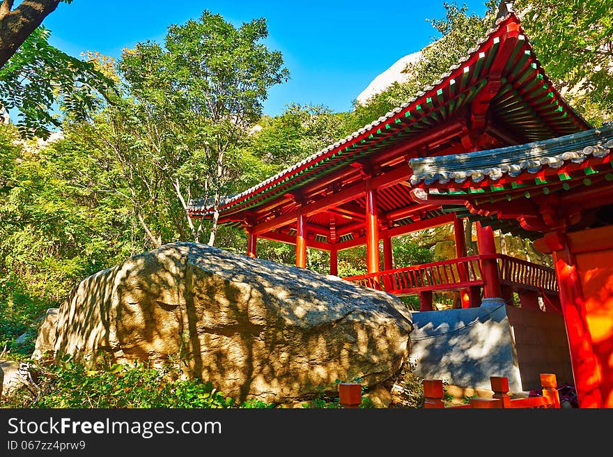 The photo taken in China's Hebei province qinhuangdao city,Zu mountain scenic spot,the gallery valley.The time is October 3, 2013. The photo taken in China's Hebei province qinhuangdao city,Zu mountain scenic spot,the gallery valley.The time is October 3, 2013.