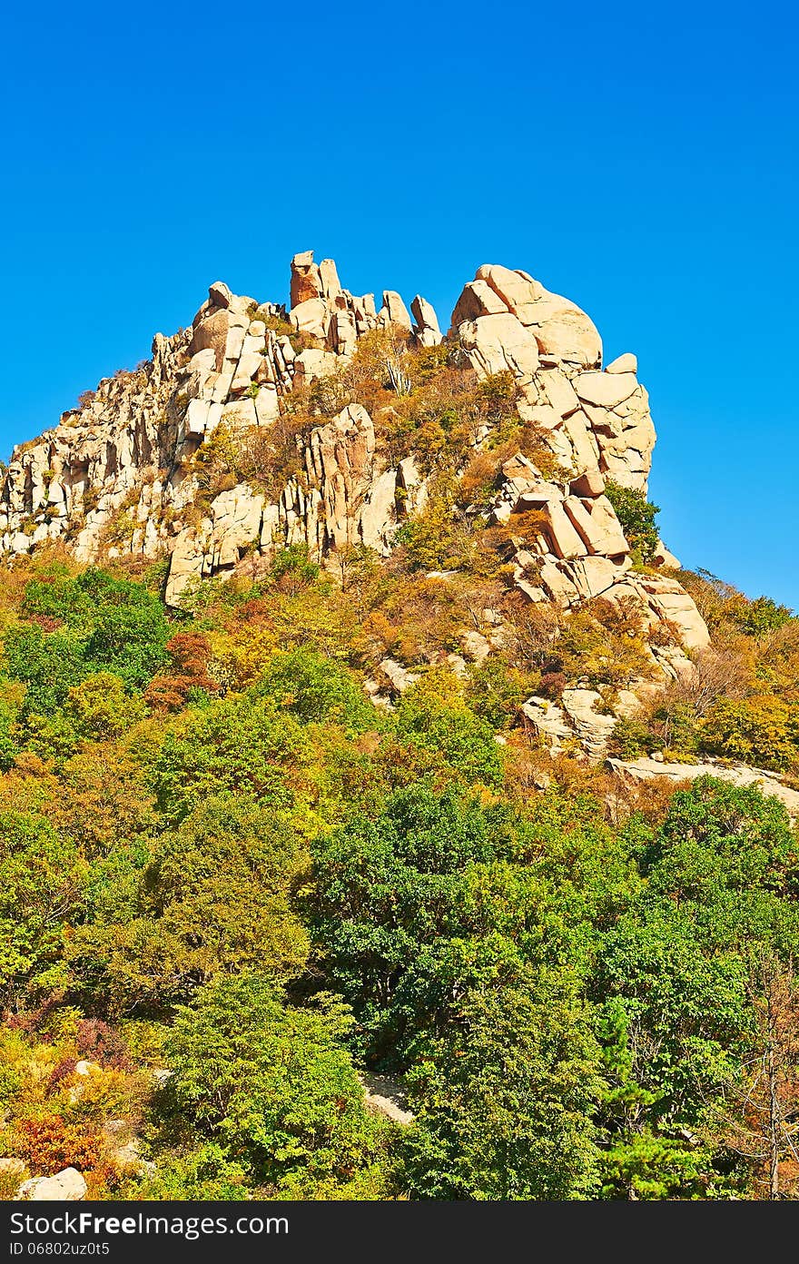 The Autumn Cliff Peak Of Zu Mountain