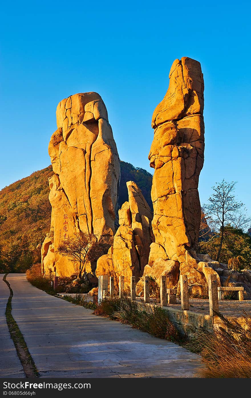 The Five people ridge boulders sunset autumn