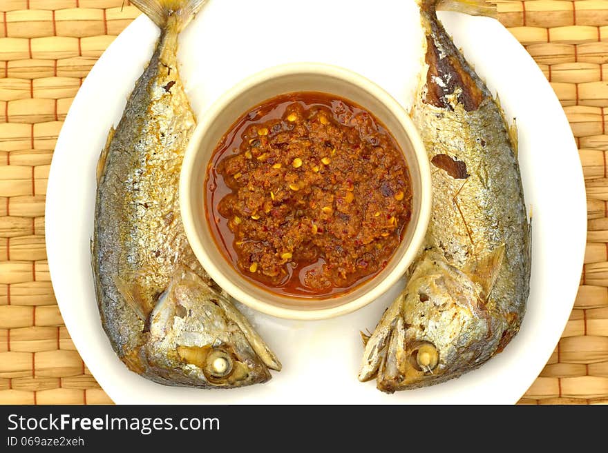 Fried fish with chili sauce and vegetables. Is the national dish. Thailand's rural New York dining. Fried fish with chili sauce and vegetables. Is the national dish. Thailand's rural New York dining.