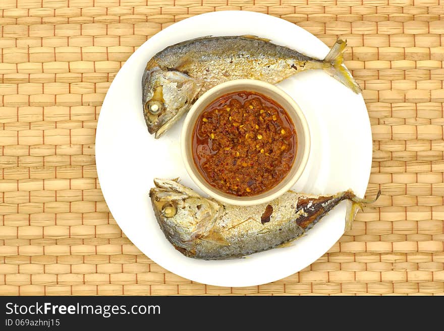 Fried fish with chili sauce and vegetables. Is the national dish. Thailand's rural New York dining. Fried fish with chili sauce and vegetables. Is the national dish. Thailand's rural New York dining.