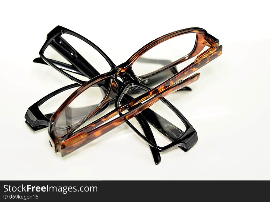 Specs glasses black and mix color into brown. Specs glasses black and mix color into brown