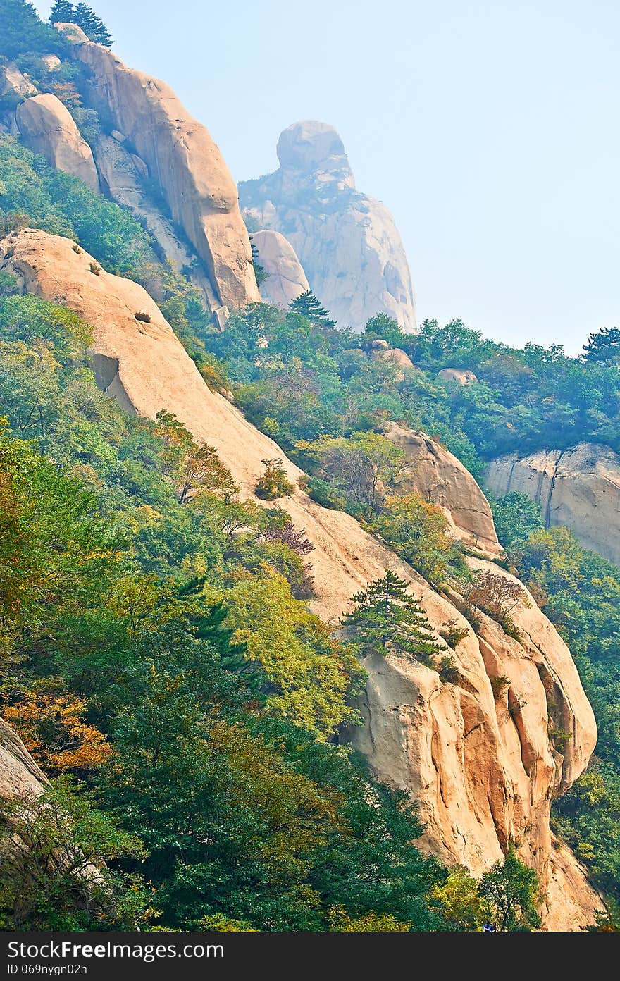 The photo taken in China's Hebei province qinhuangdao city,ancestral mountain scenic area,the gallery valley.The time is October 4, 2013. The photo taken in China's Hebei province qinhuangdao city,ancestral mountain scenic area,the gallery valley.The time is October 4, 2013.