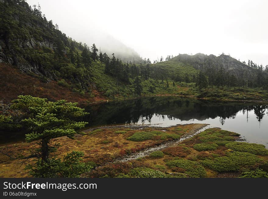 The lake in the mounatins