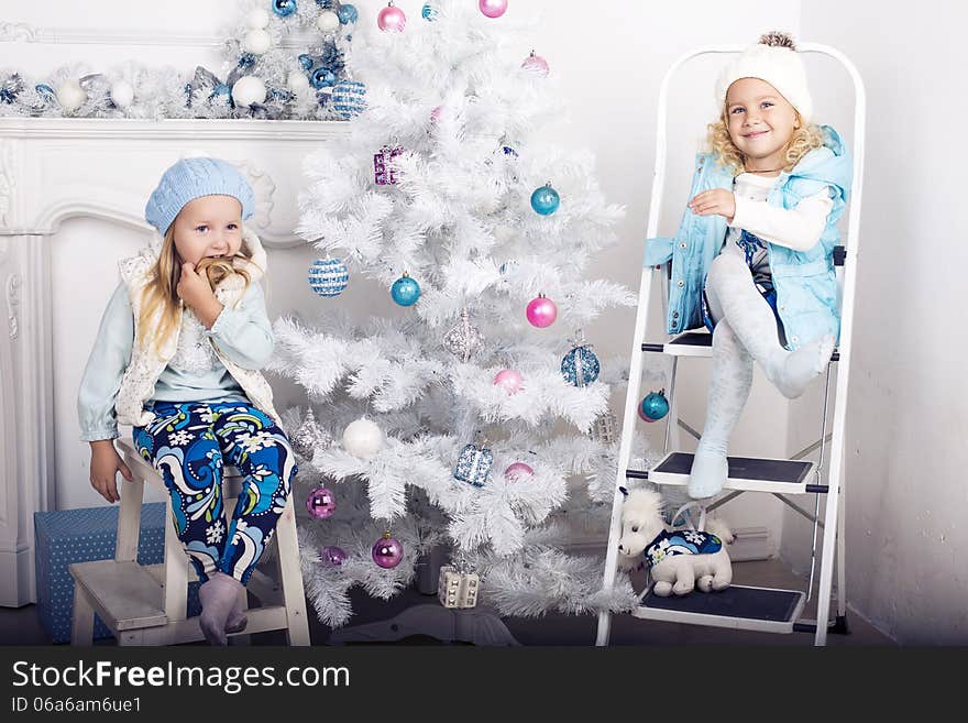 Little Girls With Cristmas Tree