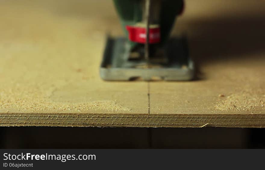 Electric fretsaw. The end of sawing