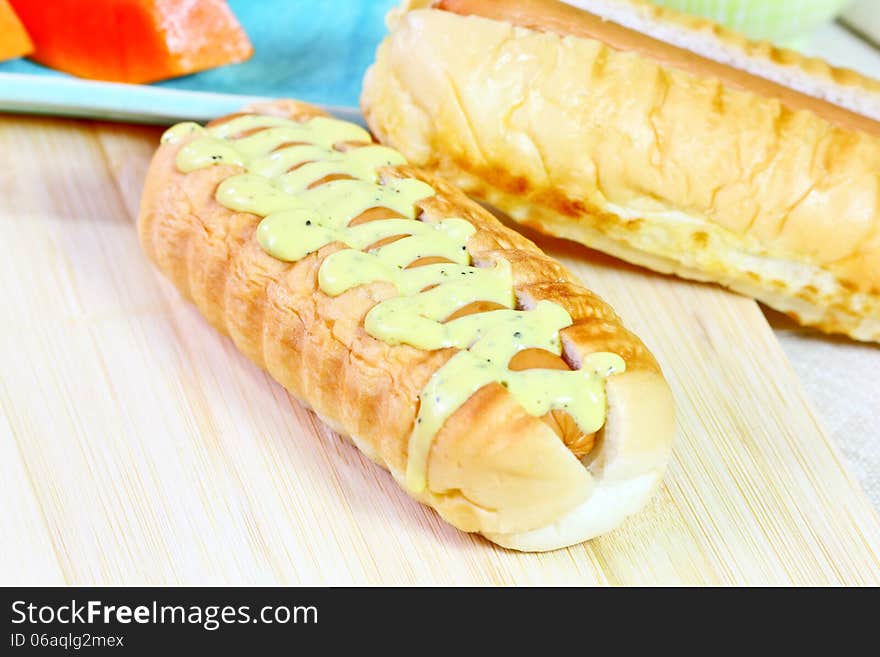 Hot dog with mustard relish