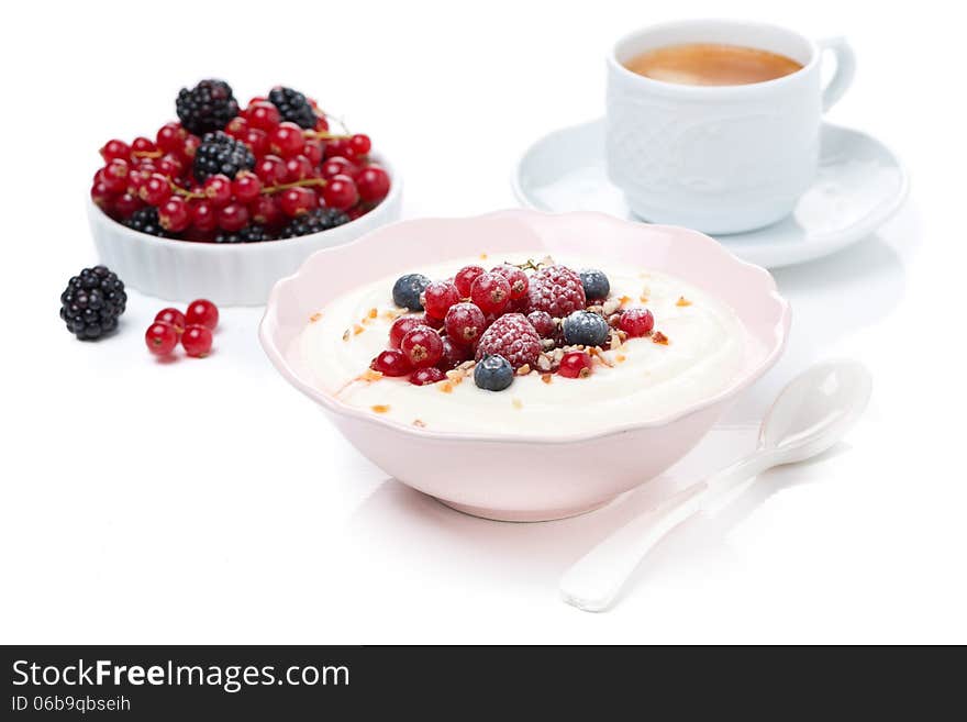 Semolina porridge with fresh berries, nuts and espresso