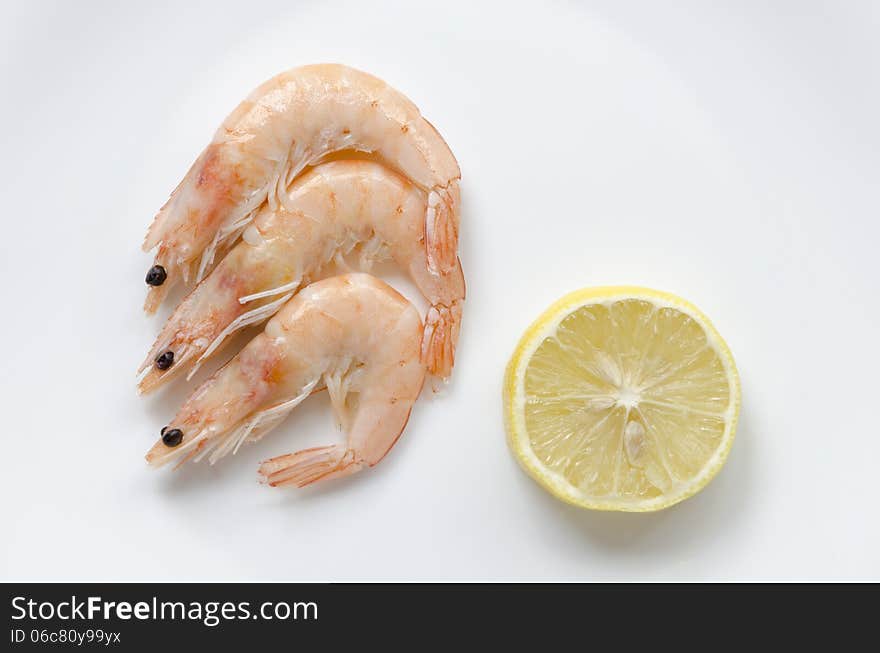 Shrimps with lemon