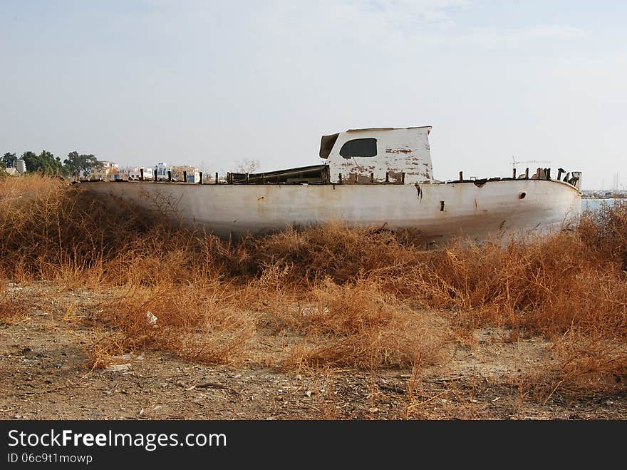 White boat at the cove