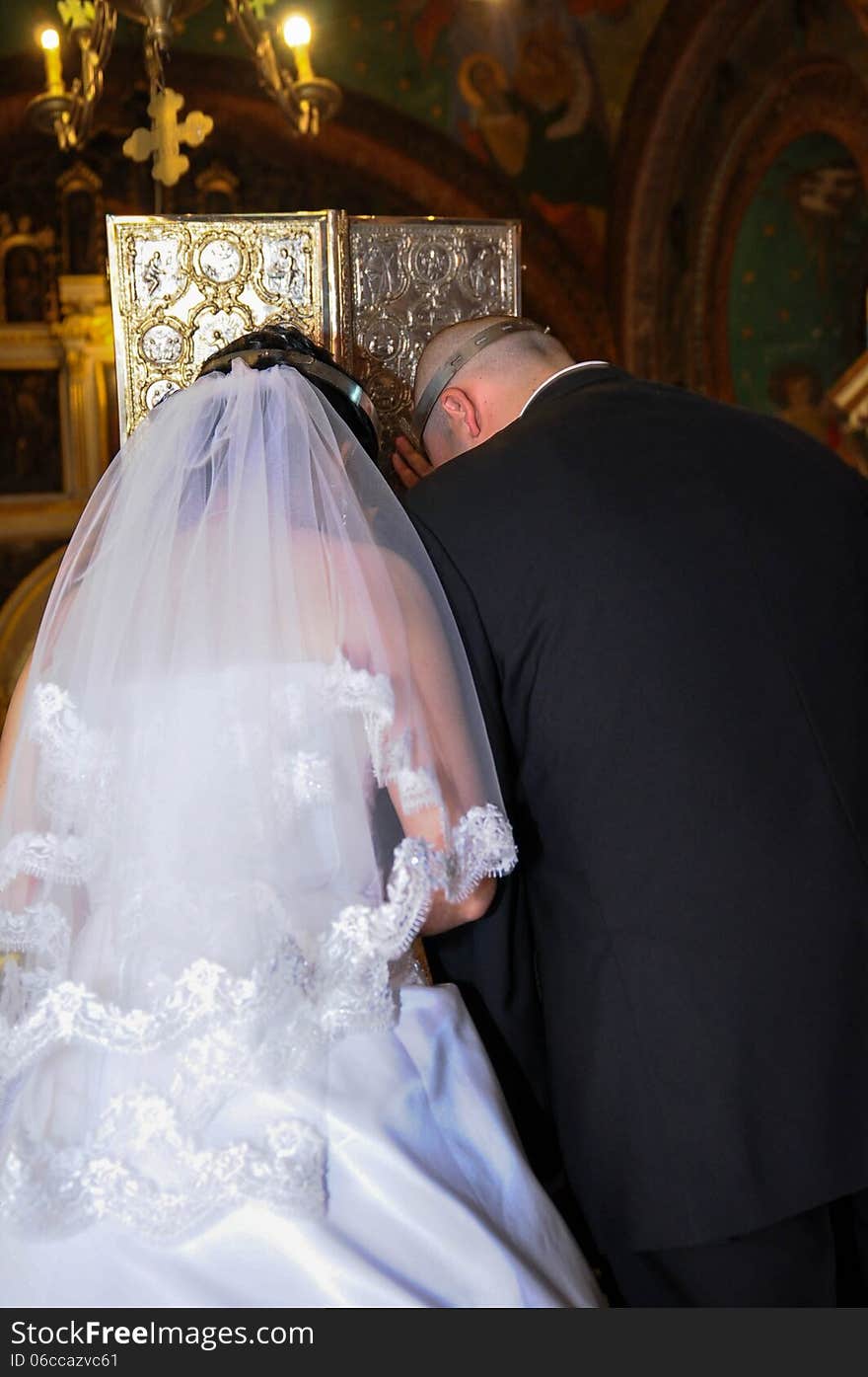 Bride and groom wedding ceremony